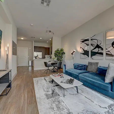 Penthouse One Bedroom Garden View Condo By Ucla